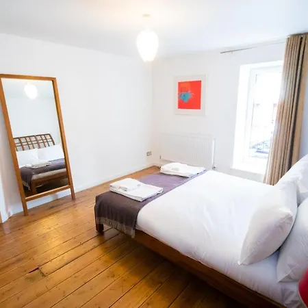 Apartment Lovely 2 Bed2 Bath Flat In Southville Bristol