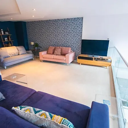 Apartment Lovely 2 Bed2 Bath Flat In Southville Bristol