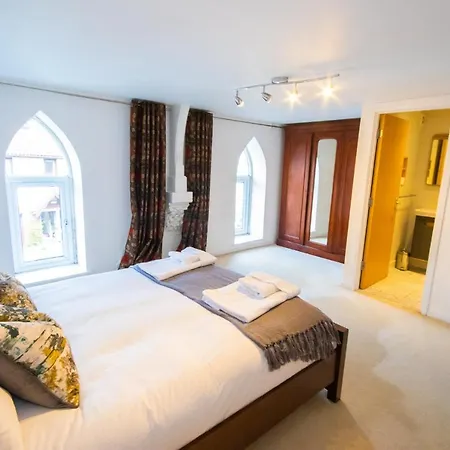 Lovely 2 Bed2 Bath Flat In Southville Apartment